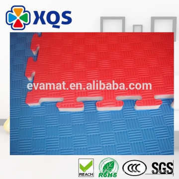 Thermal insulation EVA puzzle mat with texture